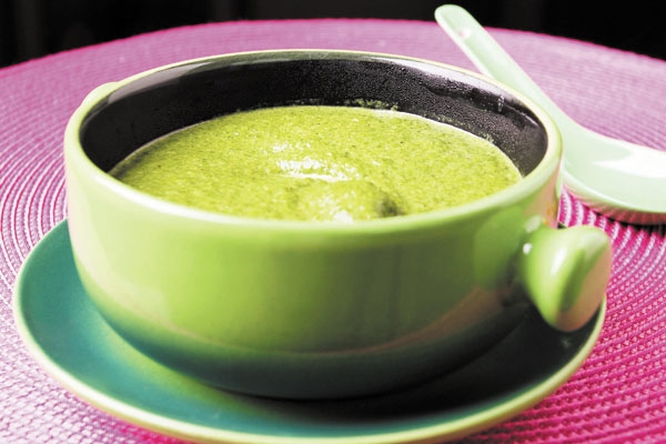Considerado  alimento importante na dieta das crianças, era por elas recusado, até que as mães norte-americanas descobriram que Popeye poderia ser um poderoso aliado em favor do vegetal verde-escuro
